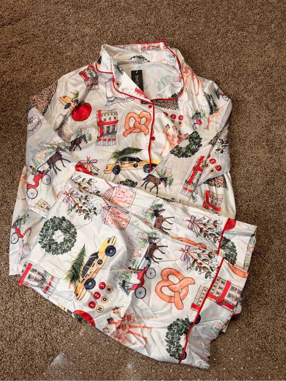 NYC White Holiday Print Pajama pants Set with Red Trim
